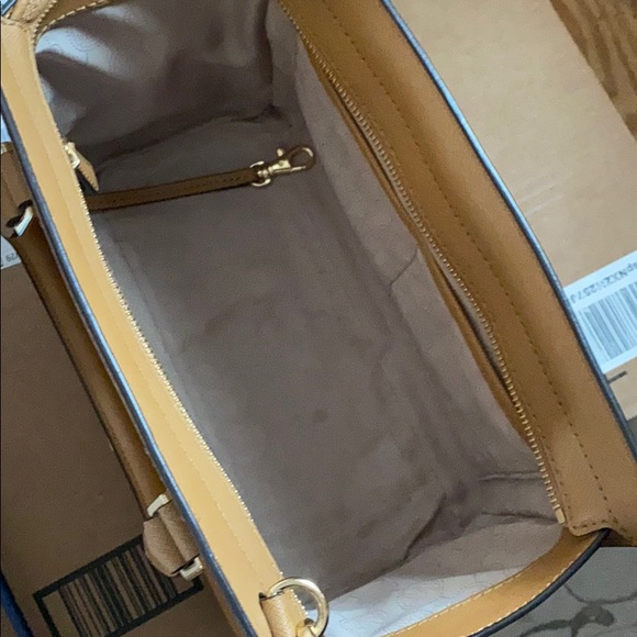 Michael Kors little satchel - Picture 8 of 8